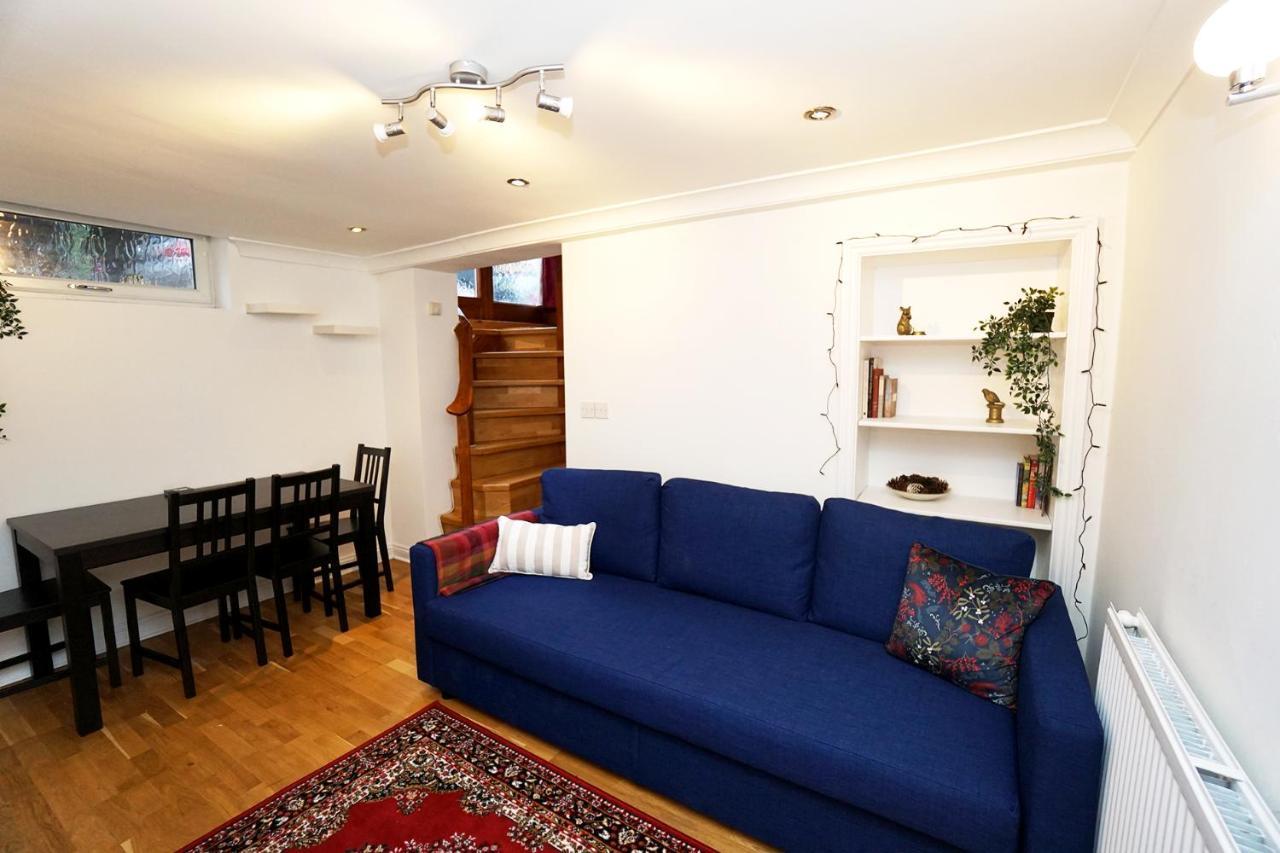 Cozy Retreat By Aresti Hotels London Exterior photo
